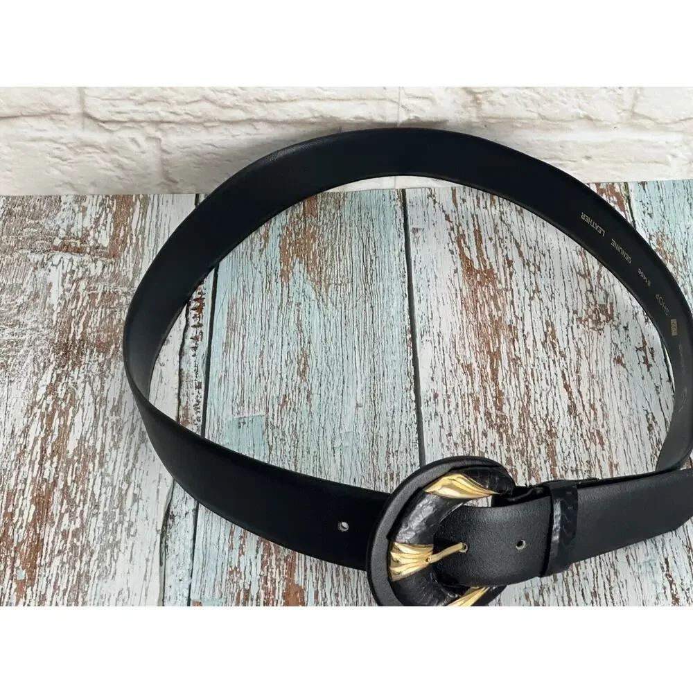 Women's Vintage 1980 Black and Gold Tone‎ Accent Buckle Belt L